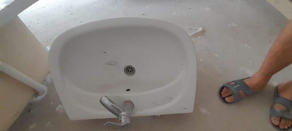 Ванна 180×80 в комплекте и раквина