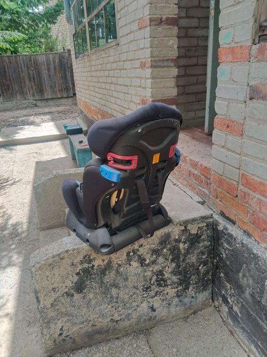 Продам автокресло