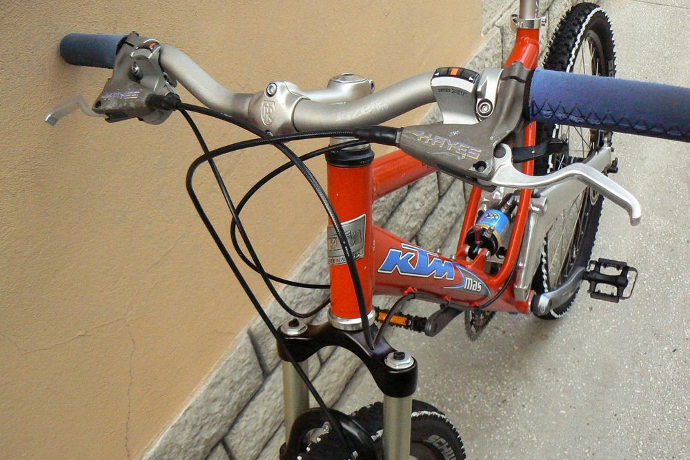 Bicicleta mountain bike full suspensie KTM