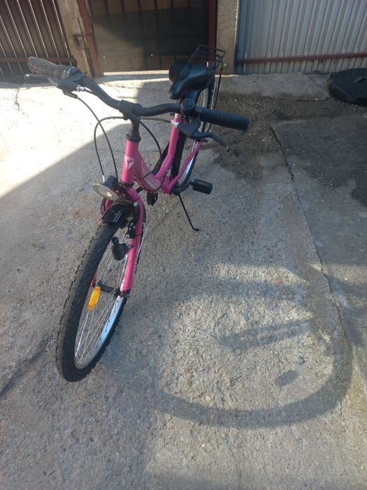 Bicicleta 24" pentru fete