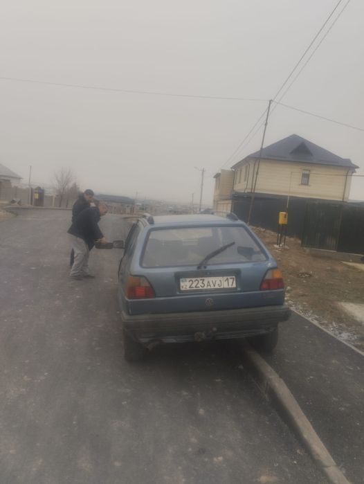 Продам машину Volkswagen Golf 2