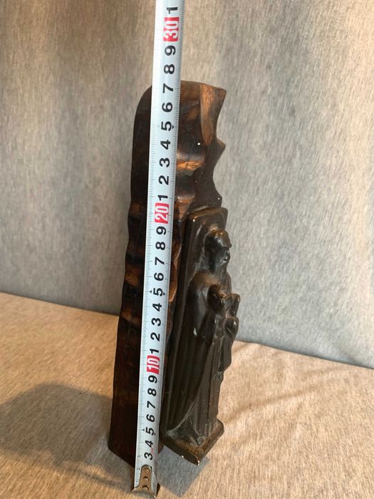 стара фигура статуетка