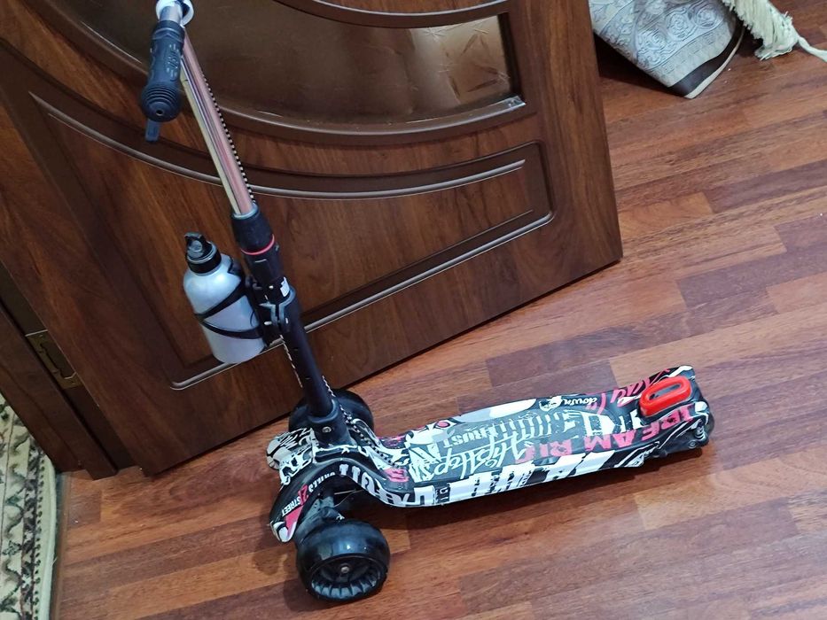 Продается детский самокат