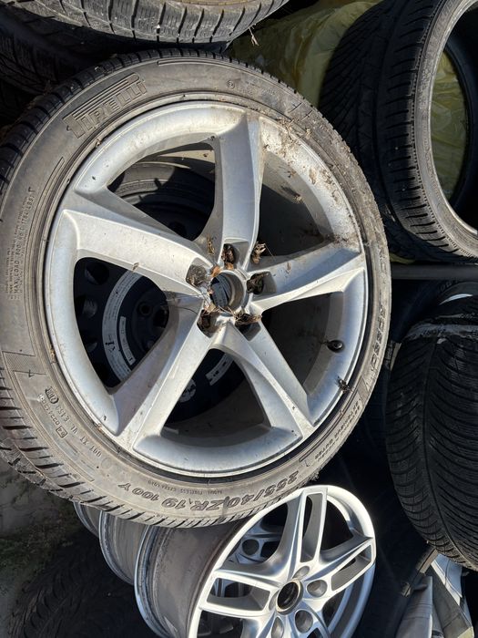 Джанта AUDI с гума PIRELLI 255/40 ZR 19