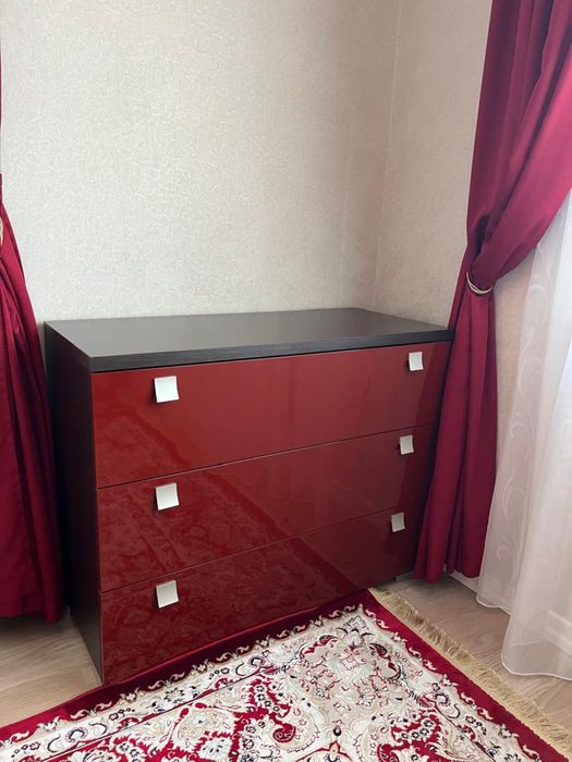 Итальянский  спальный гарнитур