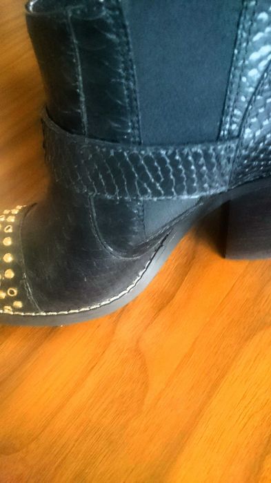 Ghete botine cowboy 37 piele reptila crocodil negre zara stil