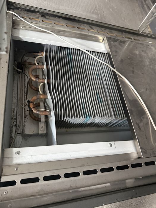 Витринный холодильник