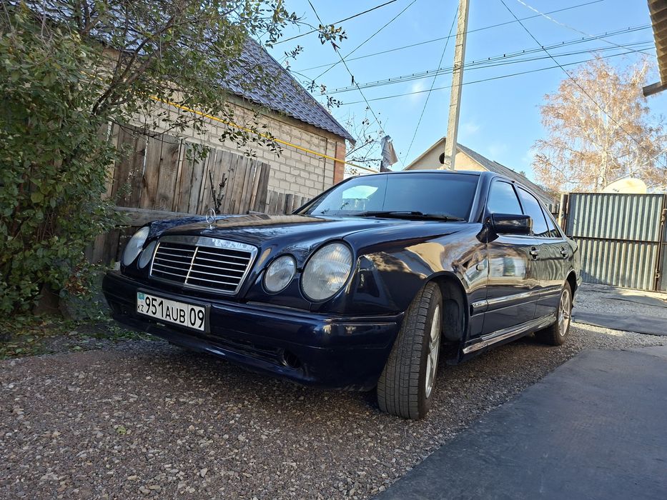 Мерседес бенс 210