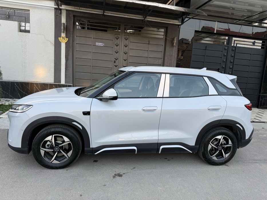 BYD Yuan Up Smart drive фулл, nardogrey 2025 октябрь, пробег 14000