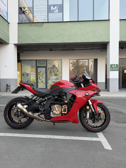 QJ moto 600cc 4500$
