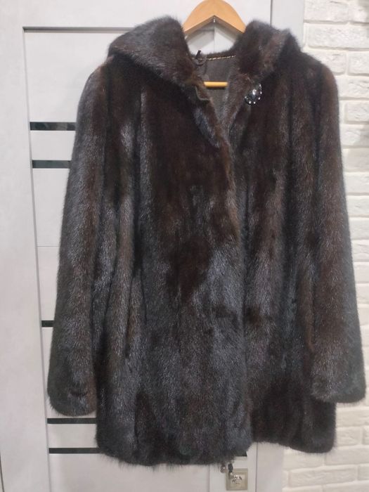 Продам шубу норковую