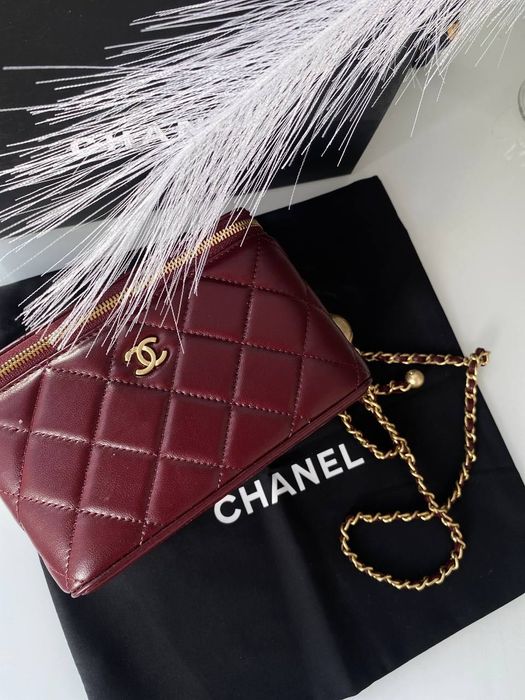 първокласна чанта на Chanel
