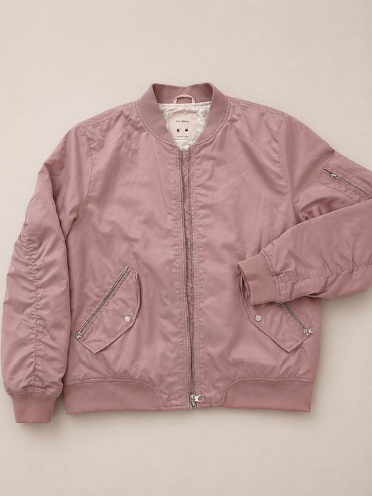 Бомбер женский Pull & Bear