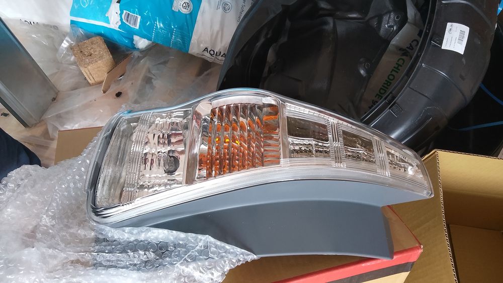 Lampa stop Toyota prius plus piese caroserie Toyota produs plus