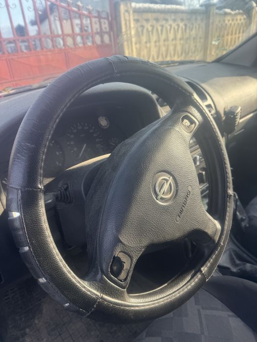 Vand opel  pentru rabla sau se mai poate circula cu el