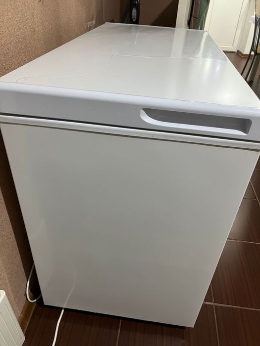 Продается  морозильник