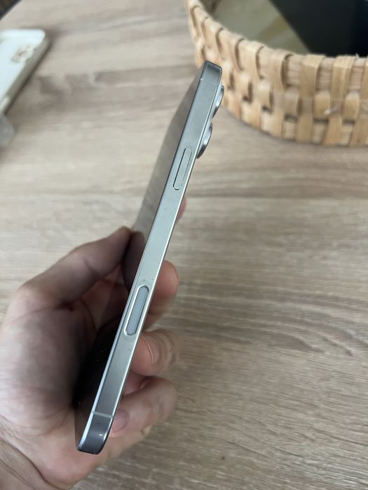 Iphone 16 pro Max Alb , 512 gb, stare ca nou