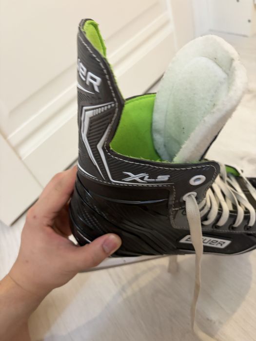 Коньки BAUER XLS 42 размер