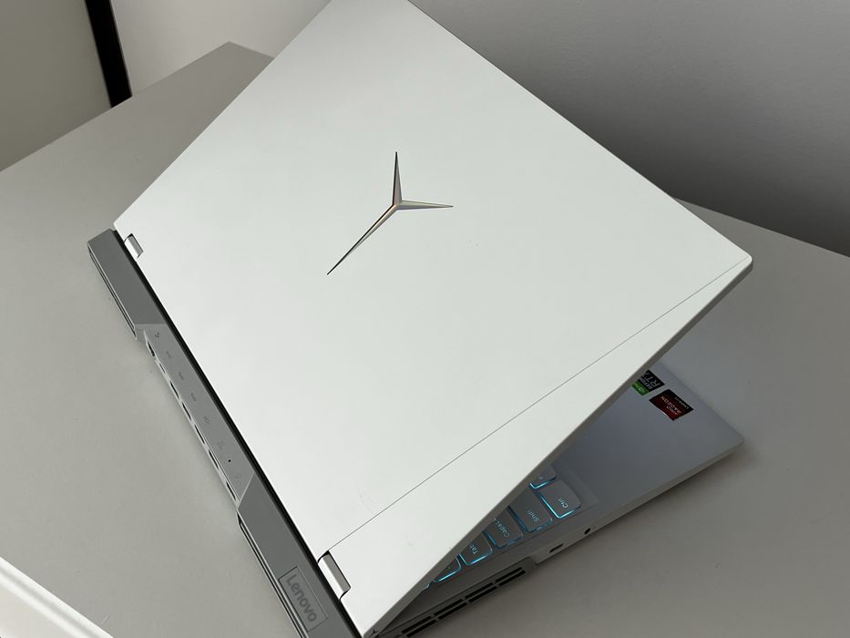 Laptop Gaming Lenovo Legion 5 PRO Ryzen 7 5800H RTX 3070 165Hz WQHD 16gb 512gb SSD White