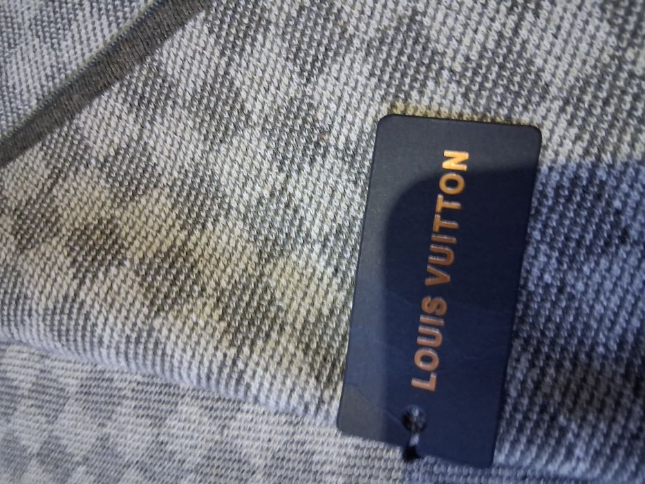 Vand louis vuitton fular