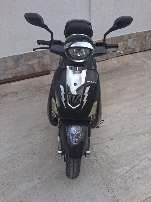 Scuter 49cc – Limitat 25 km/h