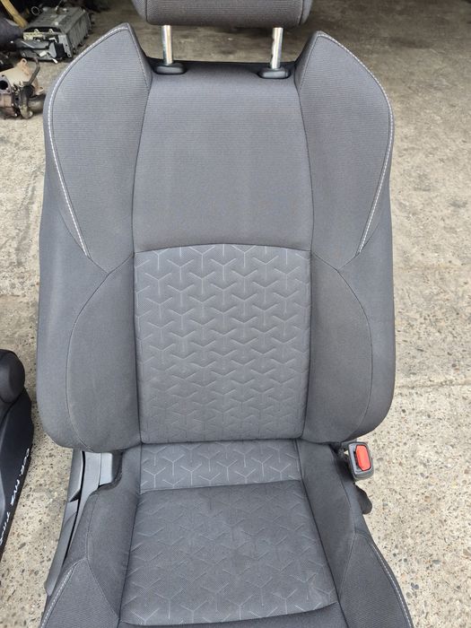 Set Scaune Față cu Încălzire Toyota Corolla E21  2019-2022