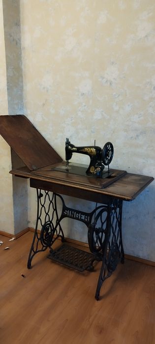 Mașina de cusut SINGER
