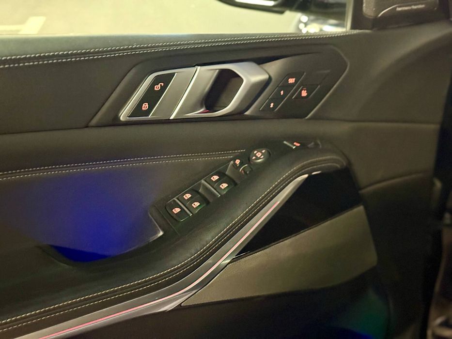 BMW X5 M50D 400 CP  –Laser Lights – Sky Lounge: