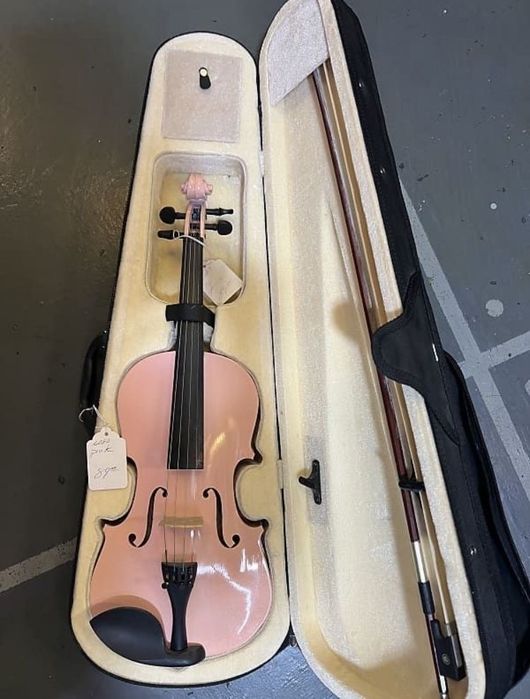 Скрипка розовая 4/4