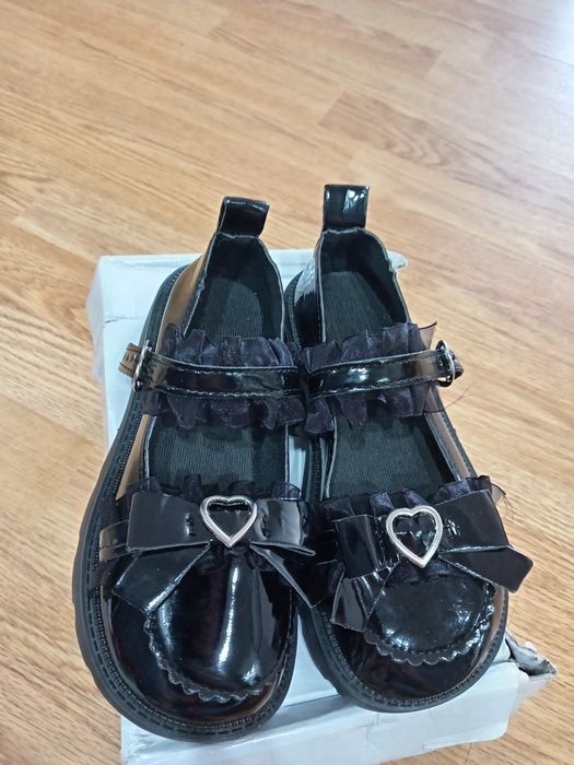 Туфли на девочек 33-р