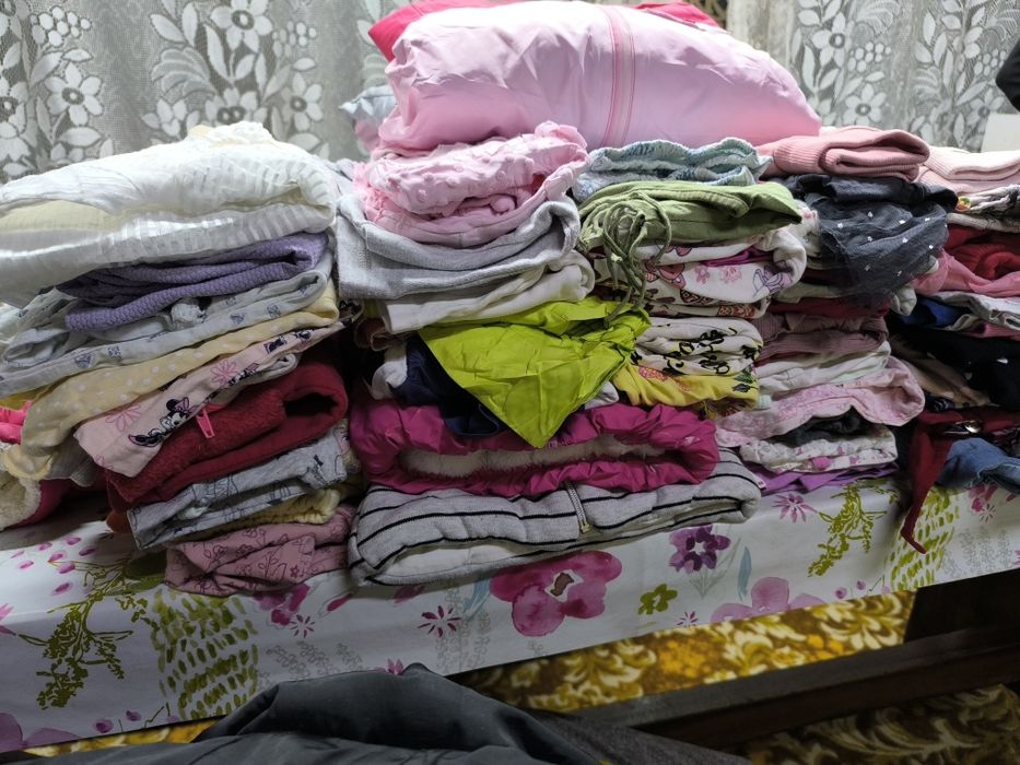 Големи лотове с бебешки дрешки за момиче от 0 до 18 месеца