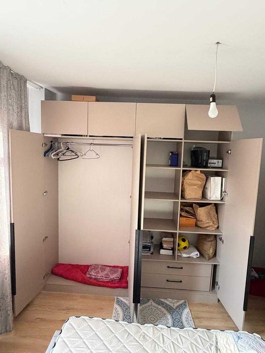 Шкаф и две тумбочки