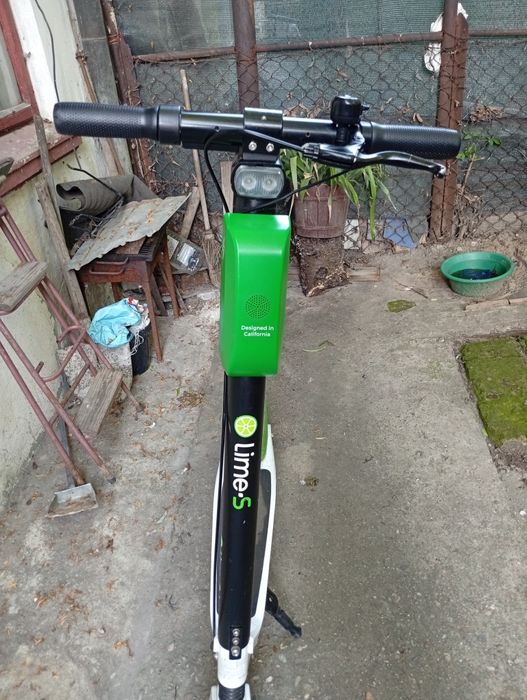 Vând trotineta electrica Lime s