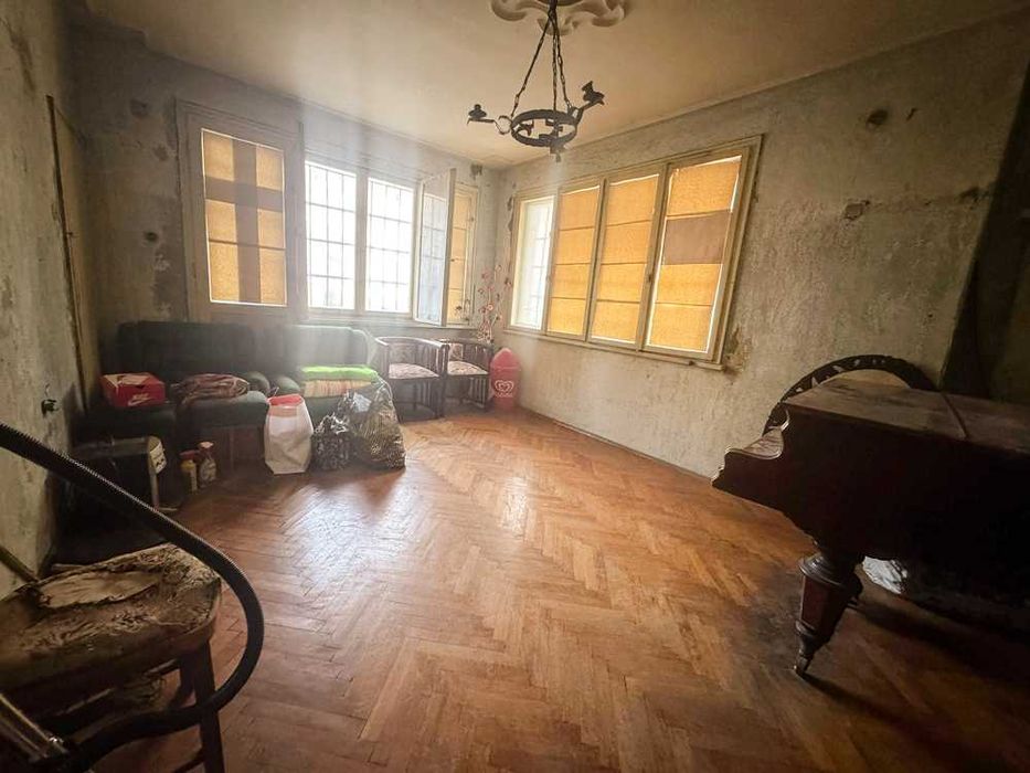 Тристаен апартамент в центъра на Русе –  на метри от Александровска