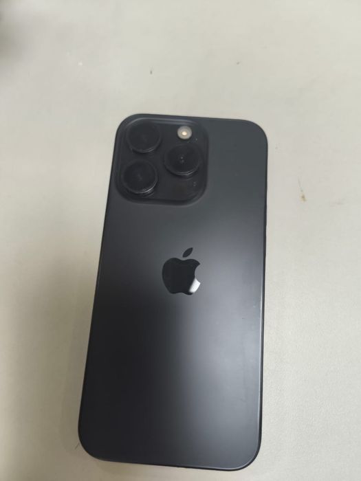 Продам айфон 15 про 256