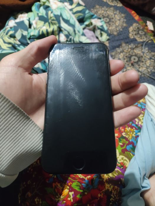 iPhone se 2020  64/74