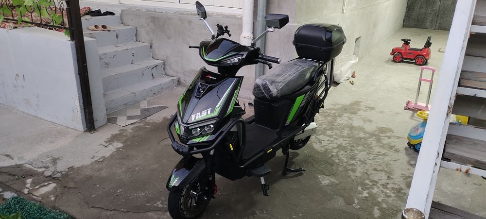 Продаётся электронный скутер. 1000$