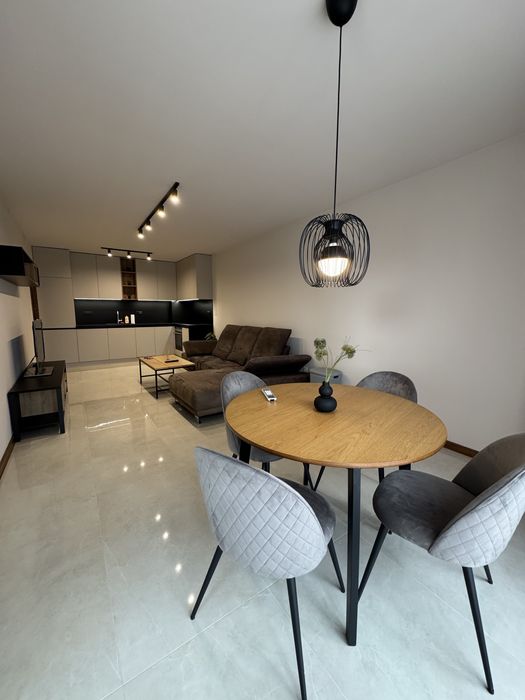 Дава се под наем Двустаен апартамент в ж.Зоопарк - 75 кв.м за 687.99 € - Снимка #1