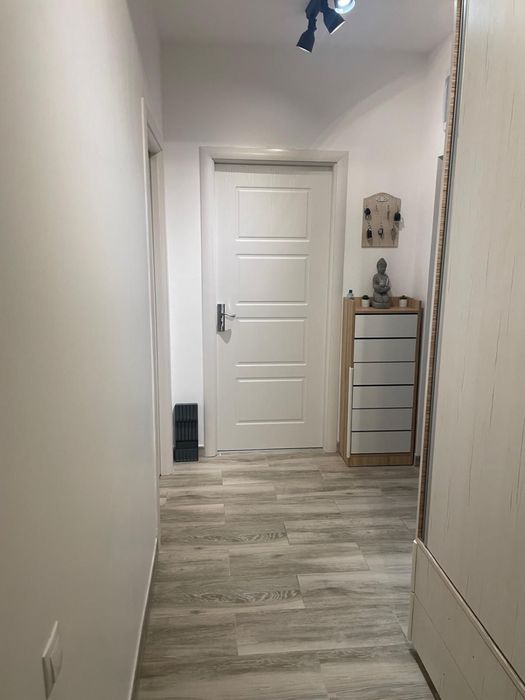 Inchiriez apartament 2 camere zona Coloana Infinitului