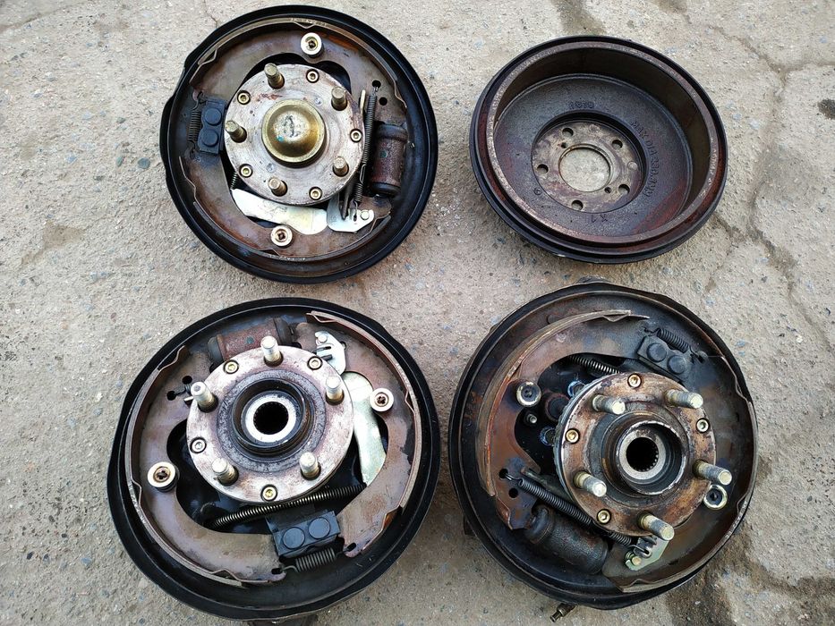 Задняя ступица на субару.