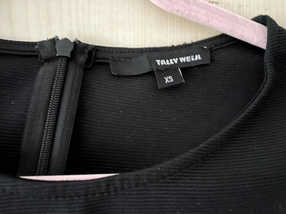 Дамски рокли на Mohito, Tally Weijl по 10 лв/брой