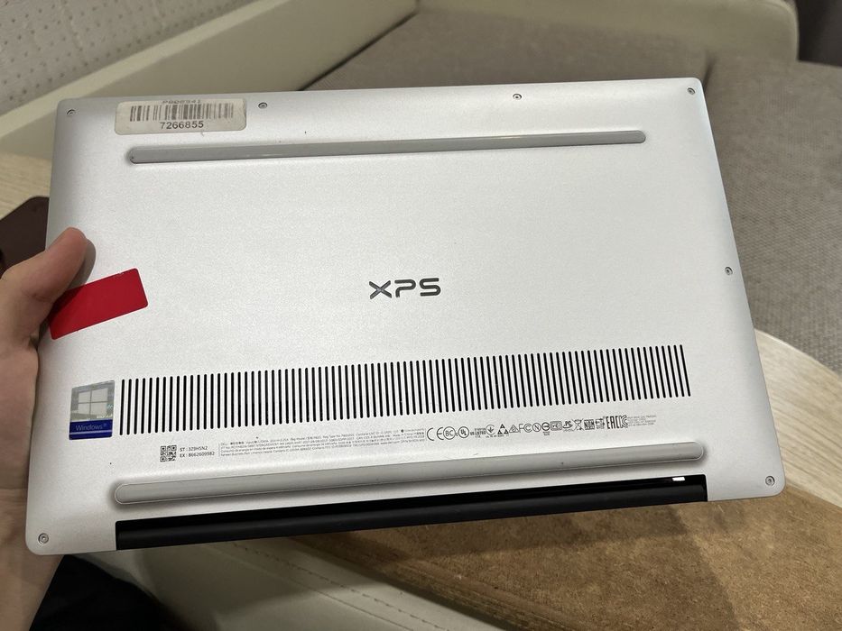 ноутбук DELL XPS 9370