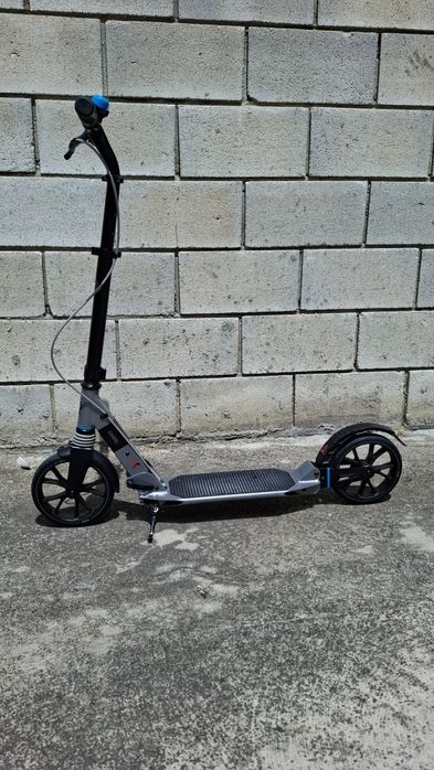 Продавам  тротинетката  Oxelo