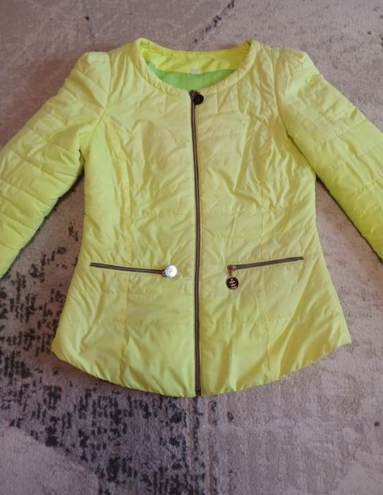 Куртка 3000 тенге