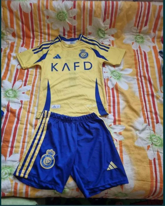 Детски футболни екипи