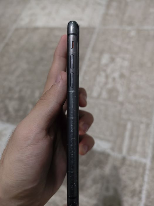 Обменяю iPhone 11 64GB