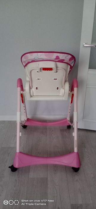 Детский столик для кормления.