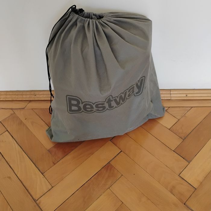 Saltea gonflabila Bestway cu pompa electrica încorporată