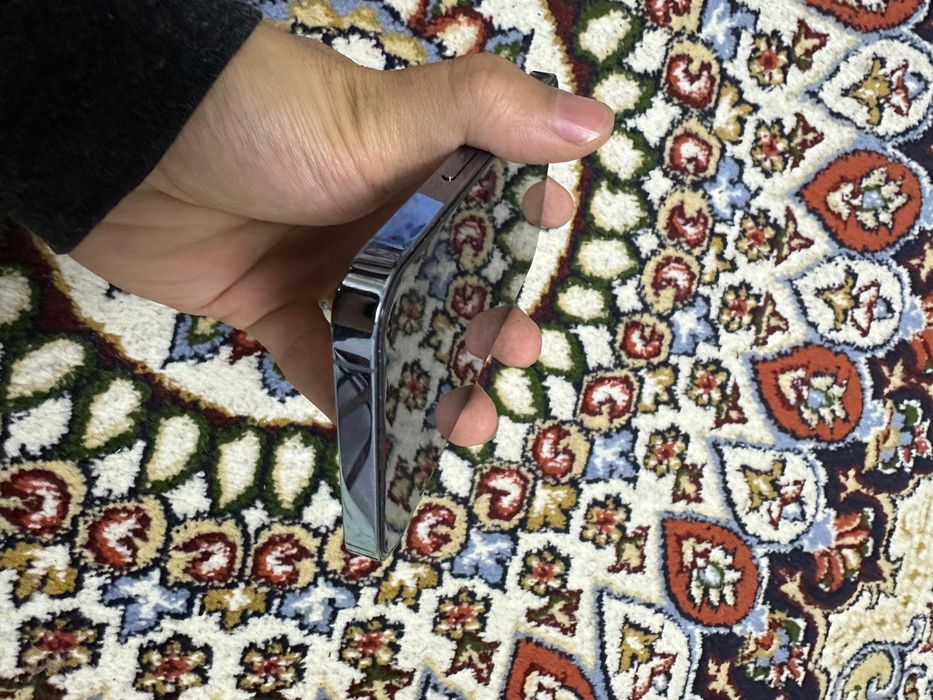 Iphone 13pro yangidek holatda