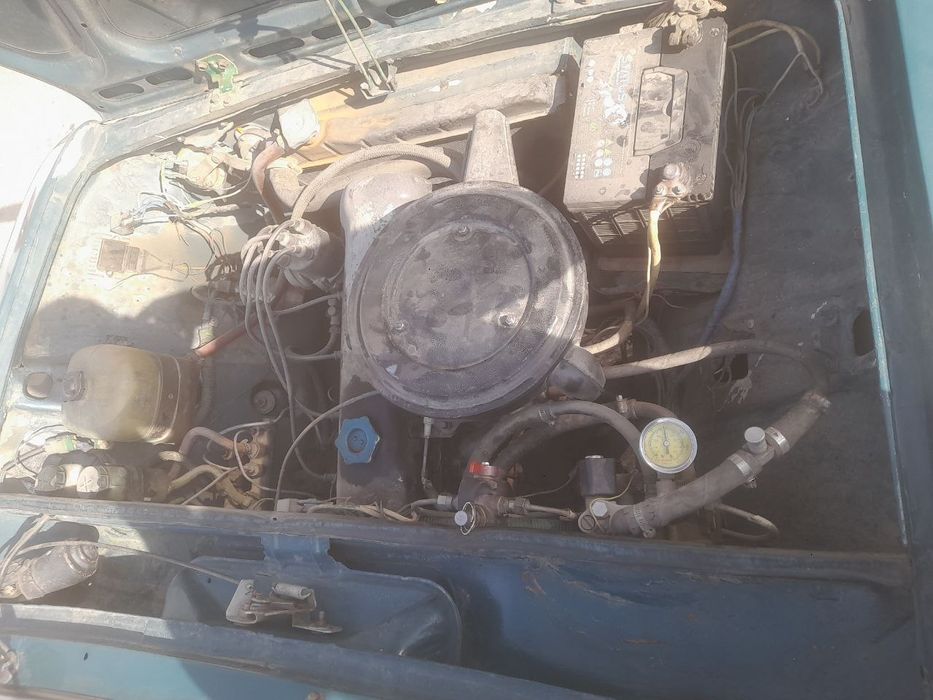 Vaz 2102  crochna sotiladi